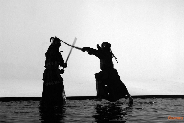 (《部落冲突》官方网站-腾讯游戏)全新部落冲突官方正版游戏：挑战部落之间的战争与策略