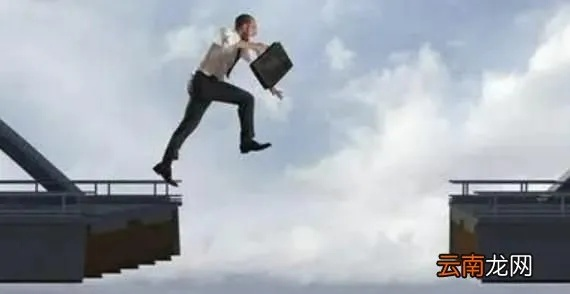 (直冲云霄是什么意思啊)直冲云霄，追逐梦想的路上，冲破重重困难，勇往直前