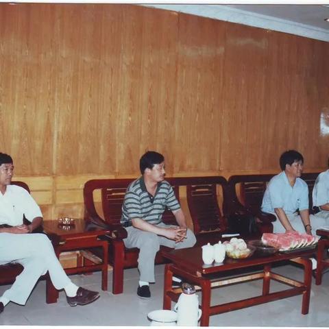 (无限时光音乐分享器)无限速歌曲：探究音乐中时间与空间的奇妙交错与融合