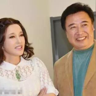 (富豪传奇2最新版下载)富豪传奇2无限金币版:畅享无尽财富与惊险冒险的终极游戏体验
