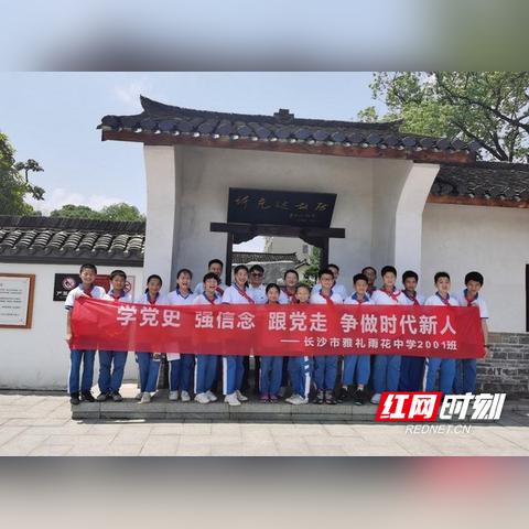 (我和谁写作大赛,谁是你与他人的风景800字作文)我和谁写作大赛,谁是你与他人的风景800字作文。